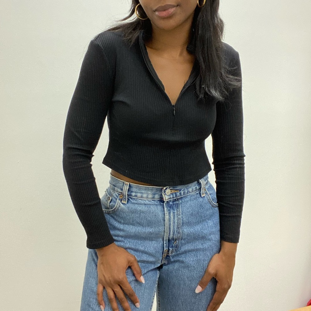 Black Ribbed Long Sleeve Zip-up Top